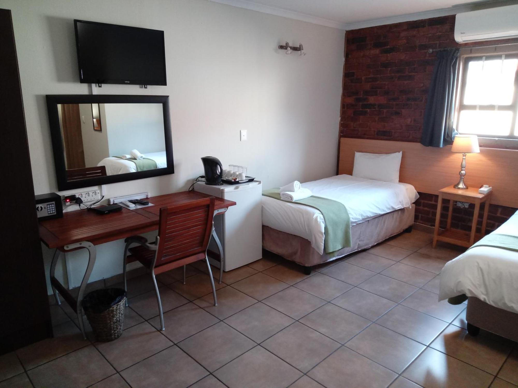 24 Onvrey 3 Star Guest House Boksburg Exterior foto