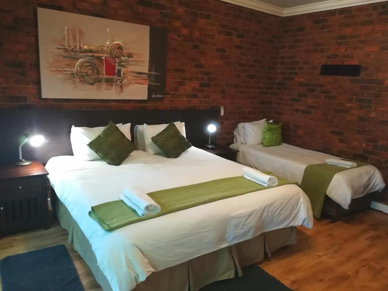 24 Onvrey 3 Star Guest House Boksburg Exterior foto