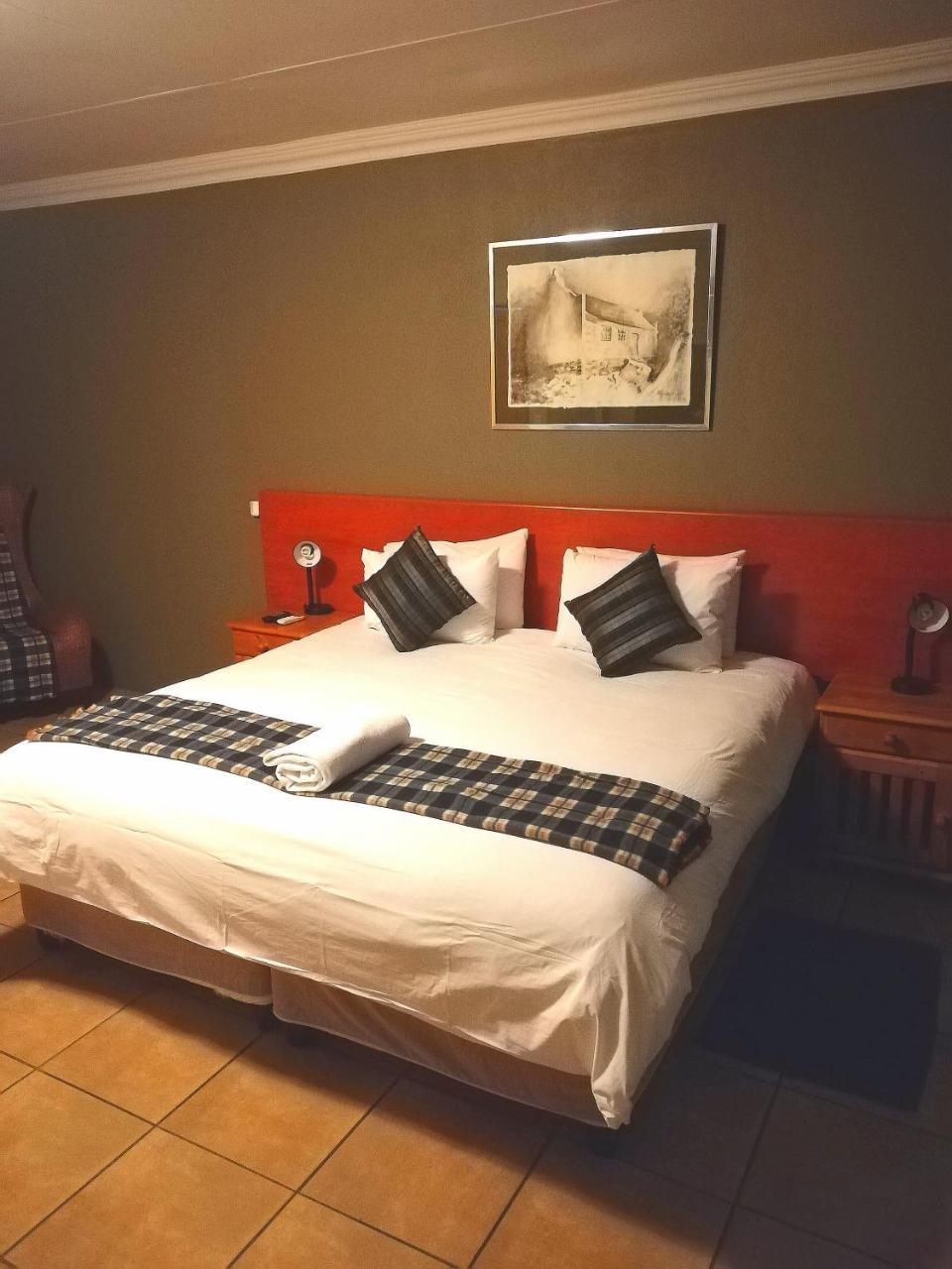24 Onvrey 3 Star Guest House Boksburg Exterior foto