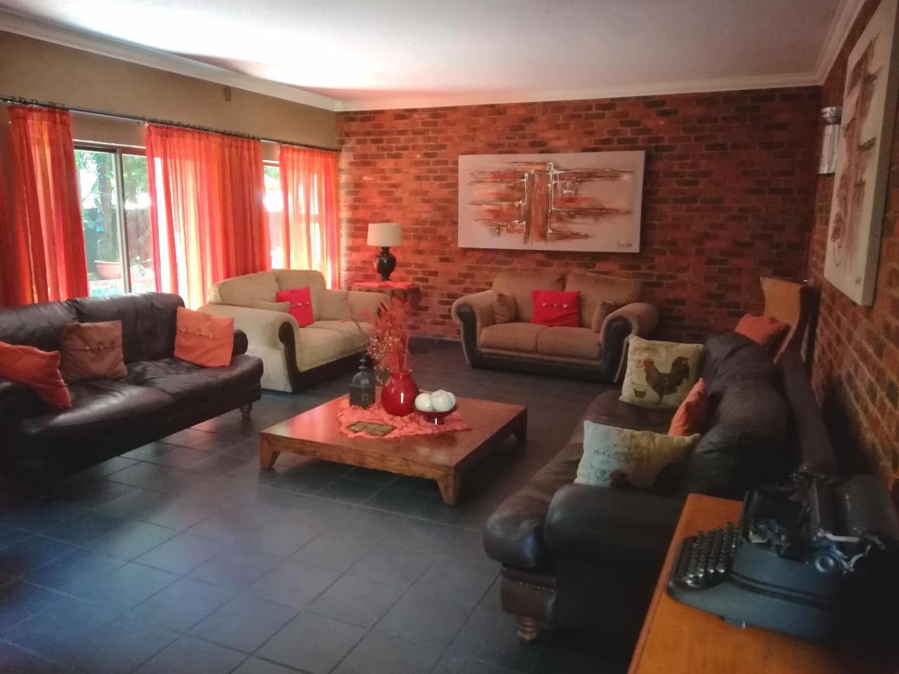 24 Onvrey 3 Star Guest House Boksburg Exterior foto