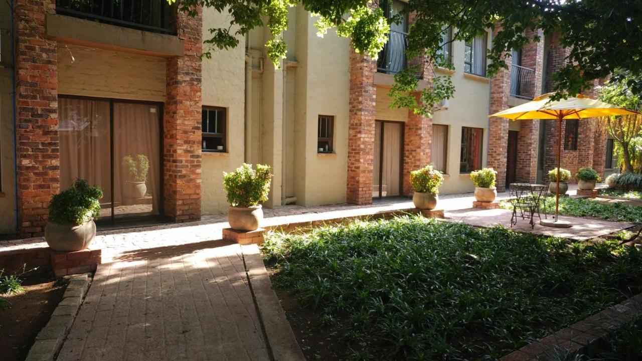 24 Onvrey 3 Star Guest House Boksburg Exterior foto